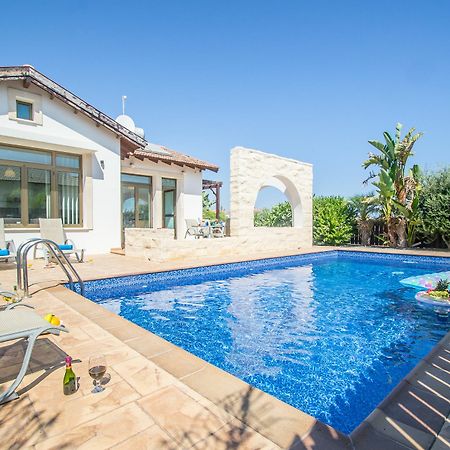 Rada'S Vacation Home Ayia Napa Exterior photo