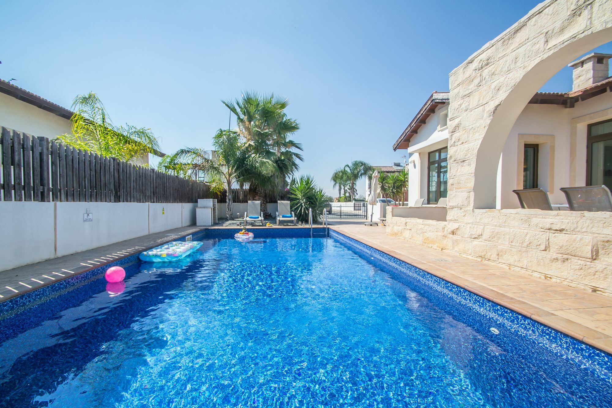 Rada'S Vacation Home Ayia Napa Exterior photo